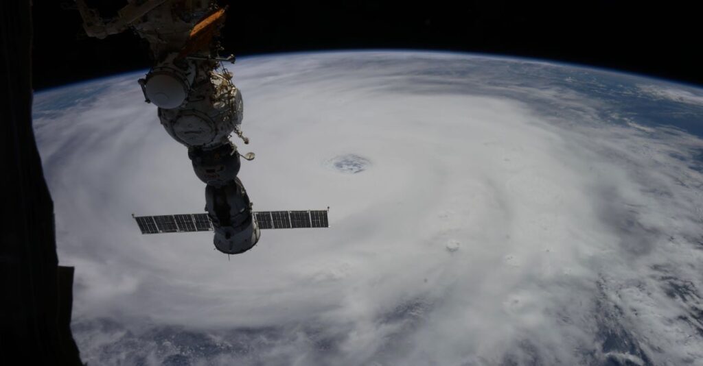 Lee más sobre el artículo Supertifón Ragasa deja muertos, desaparecidos y daños en Asia: Otra señal de alerta climática